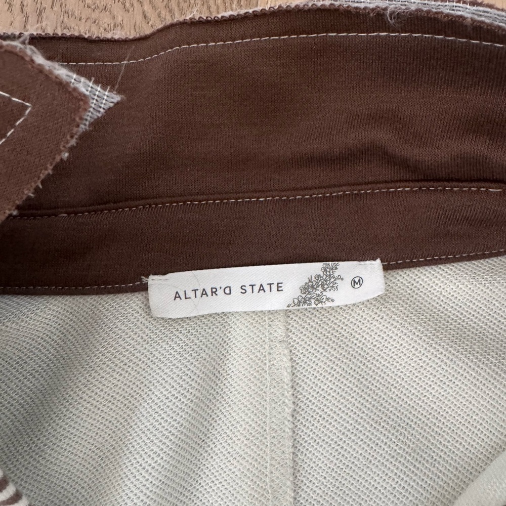 Altar'd State Women's Blake Cropped Polo Pullover brown - Picture 7 of 7